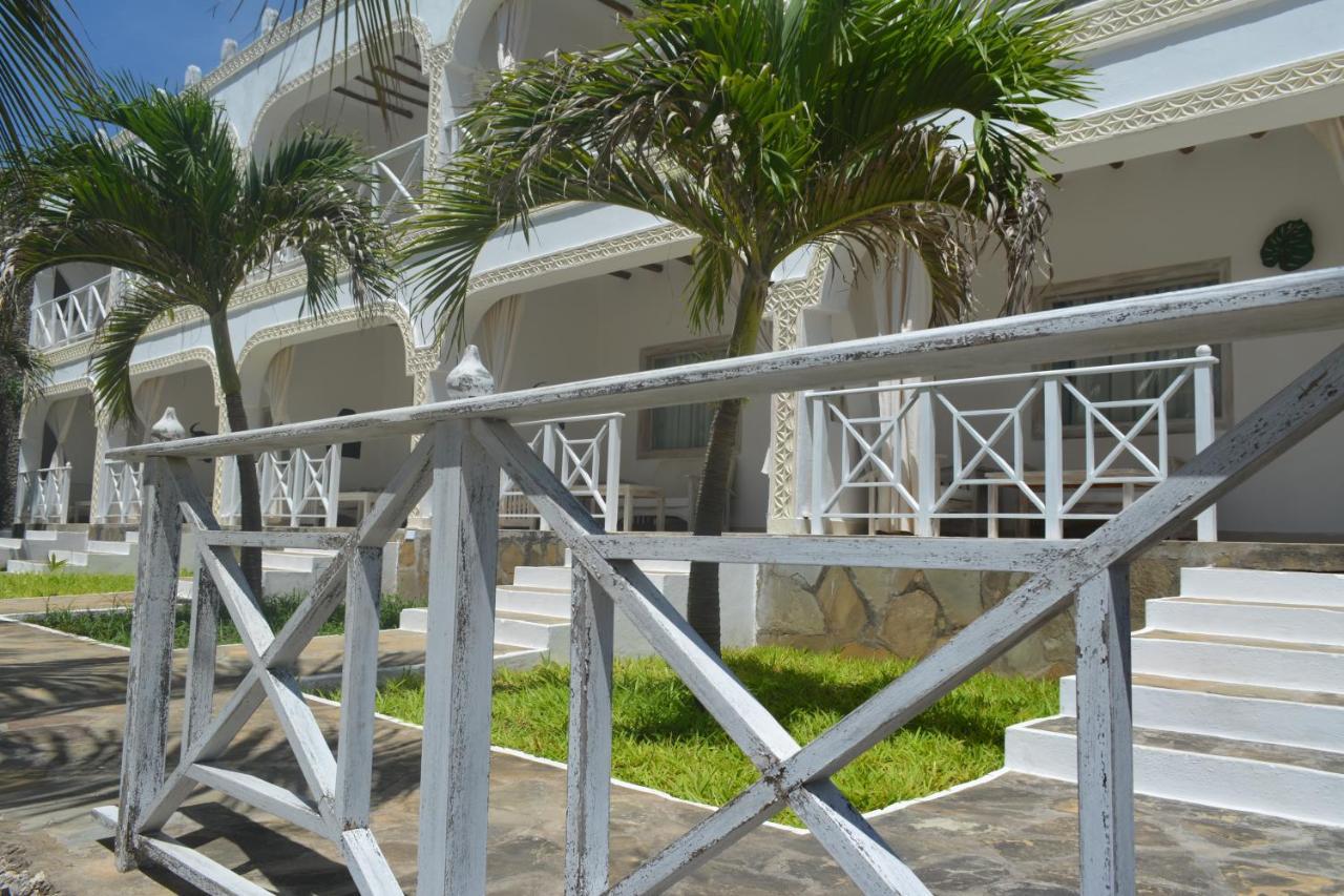 Twiga Beach Resort วาตามู ภายนอก รูปภาพ