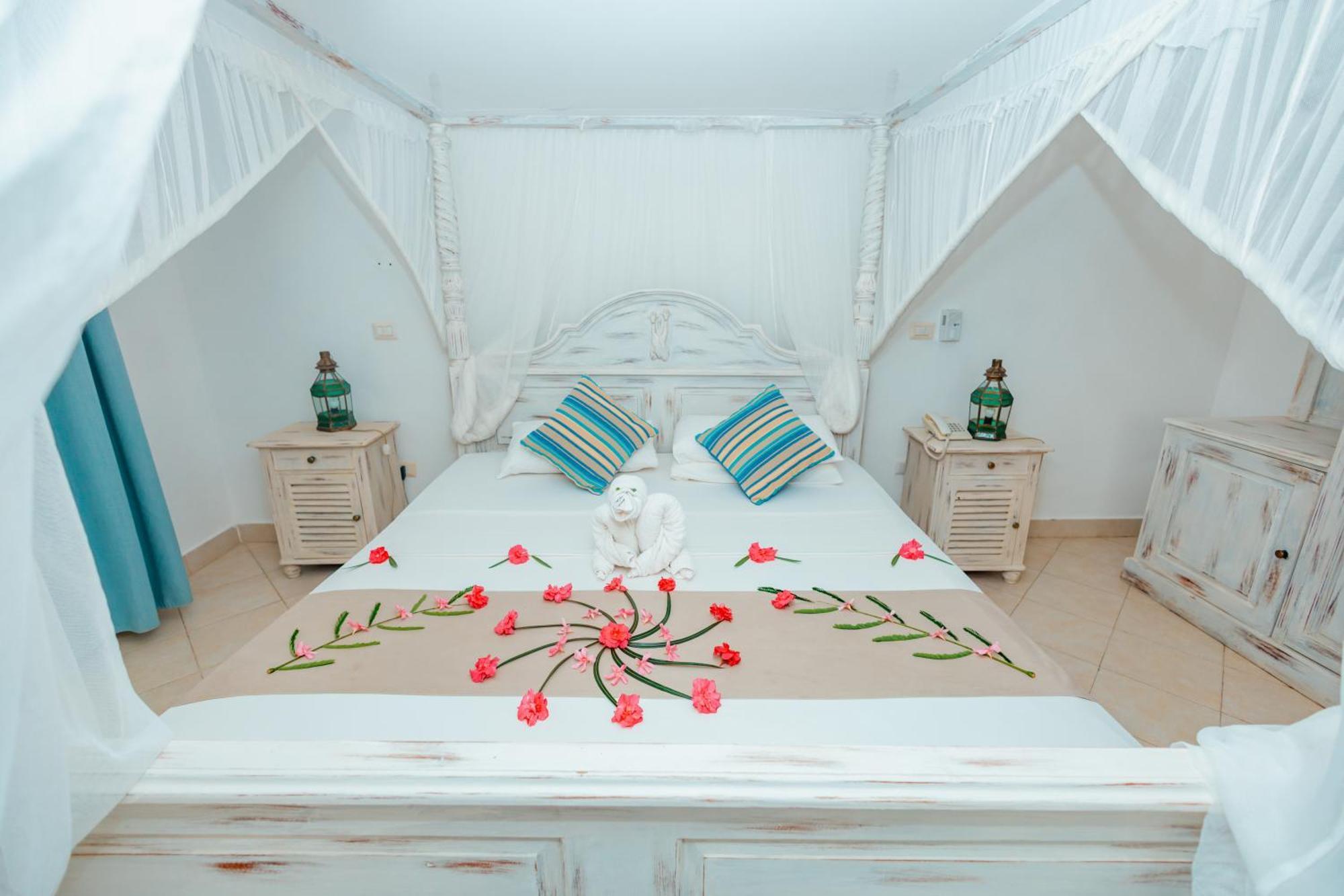 Twiga Beach Resort วาตามู ภายนอก รูปภาพ