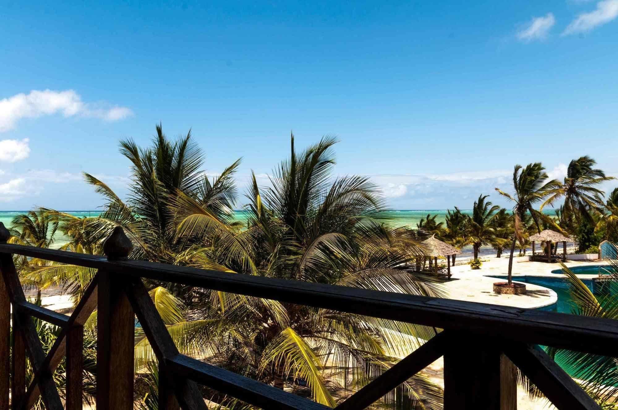 Twiga Beach Resort วาตามู ภายนอก รูปภาพ