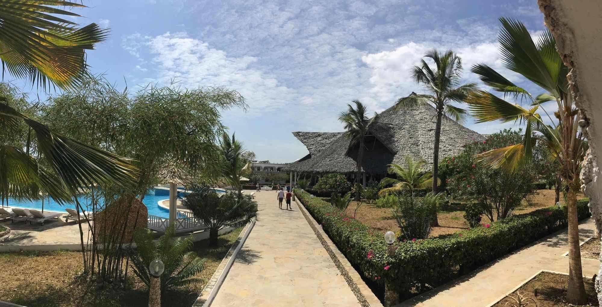 Twiga Beach Resort วาตามู ภายนอก รูปภาพ